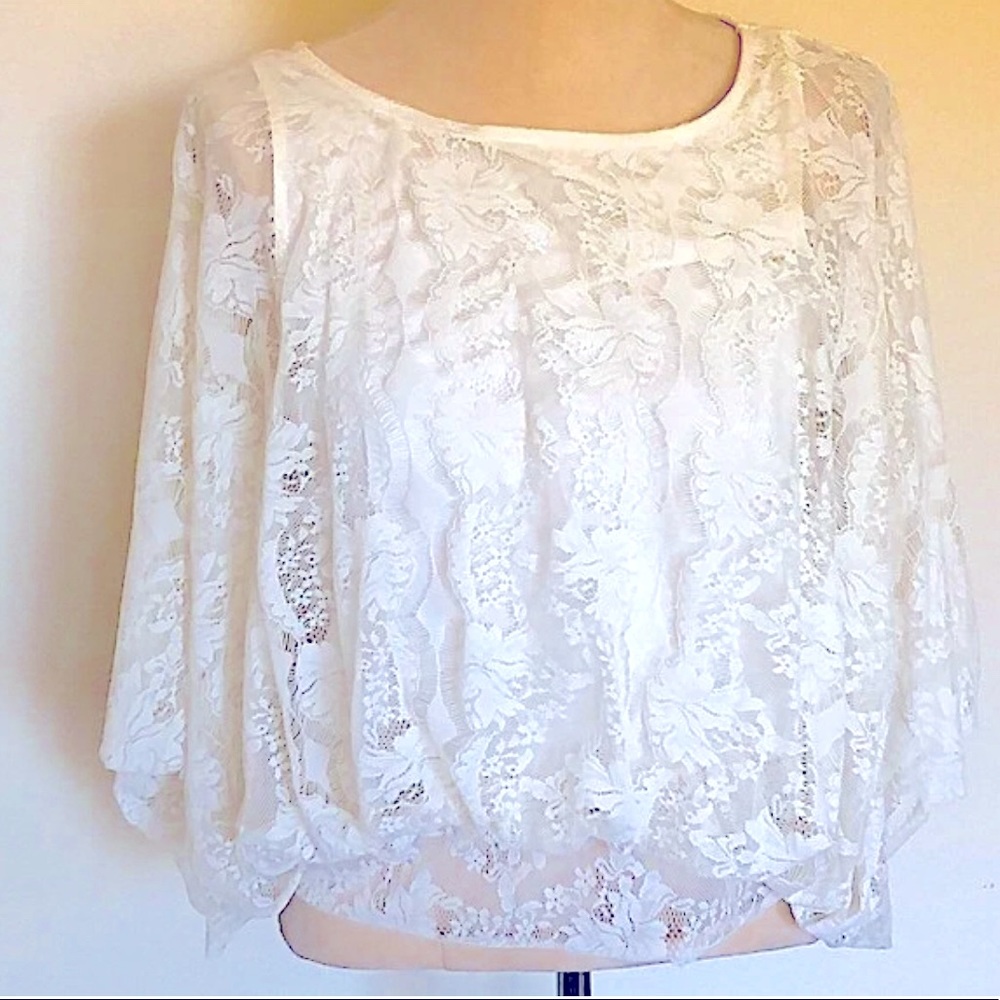 Free People Ivory Lace • BOHO Peasant batwing top • sewn in cami • EUC • Size L